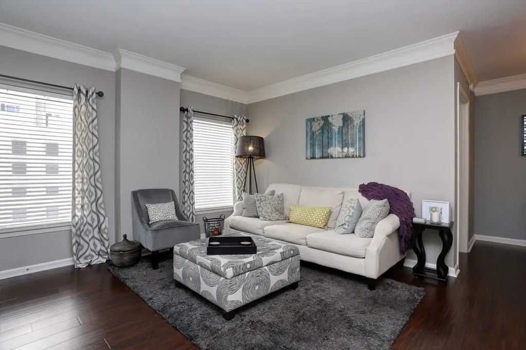 275 13th Street Ne Unit 401, Atlanta, Georgia 30309, 2 Bedrooms Bedrooms, ,2 BathroomsBathrooms,Residential,Sold,275 13th Street Ne Unit 401,5750374
