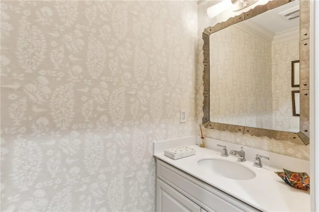 2466 Brookhaven Place Ne, Brookhaven, Georgia 30319, 3 Bedrooms Bedrooms, ,3 BathroomsBathrooms,Residential,For Sale,2466 Brookhaven Place Ne,7634360