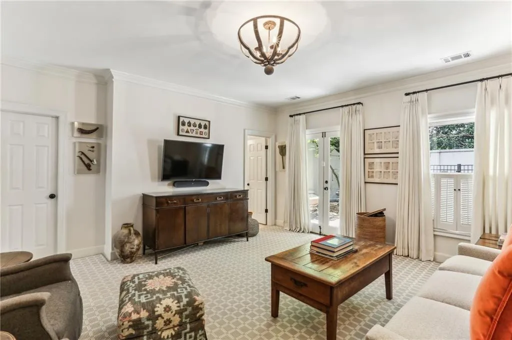 2466 Brookhaven Place Ne, Brookhaven, Georgia 30319, 3 Bedrooms Bedrooms, ,3 BathroomsBathrooms,Residential,For Sale,2466 Brookhaven Place Ne,7634360