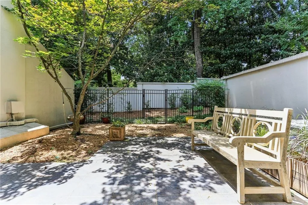 2466 Brookhaven Place Ne, Brookhaven, Georgia 30319, 3 Bedrooms Bedrooms, ,3 BathroomsBathrooms,Residential,For Sale,2466 Brookhaven Place Ne,7634360