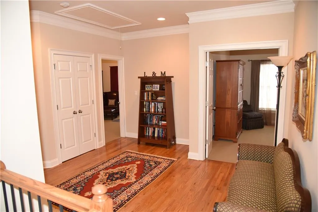 1035 Manorwood Court, Sandy Springs, Georgia 30328, 5 Bedrooms Bedrooms, ,4 BathroomsBathrooms,Residential,Sold,1035 Manorwood Court,5965768