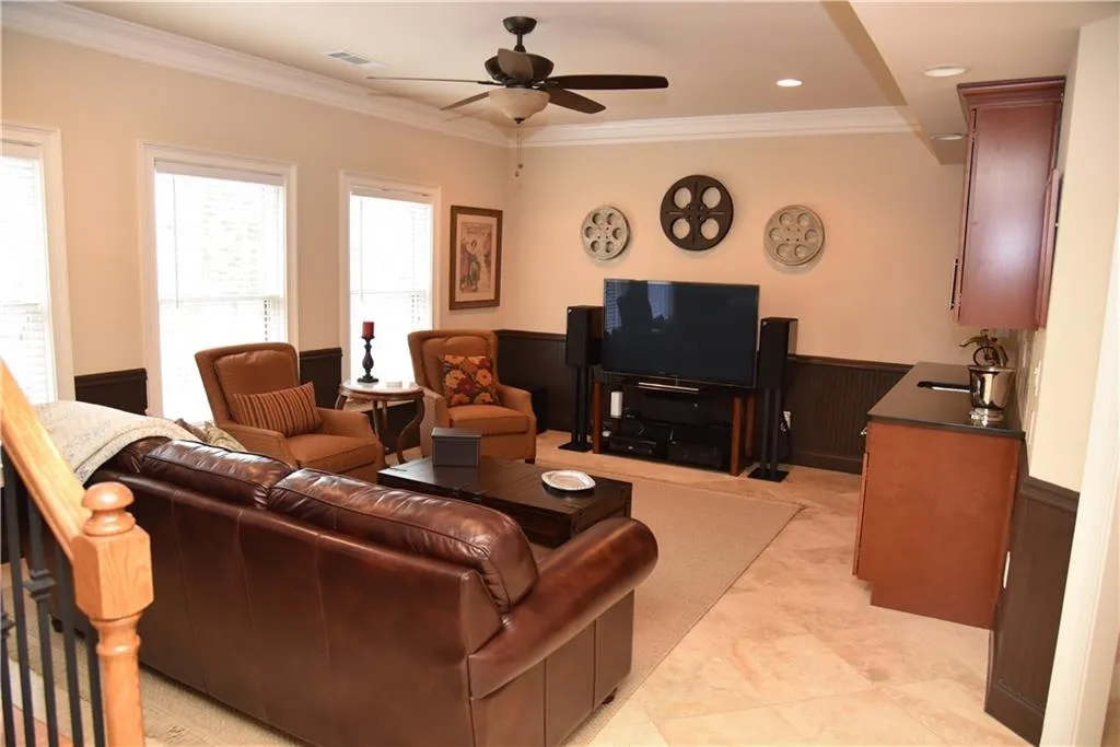 1035 Manorwood Court, Sandy Springs, Georgia 30328, 5 Bedrooms Bedrooms, ,4 BathroomsBathrooms,Residential,Sold,1035 Manorwood Court,5965768