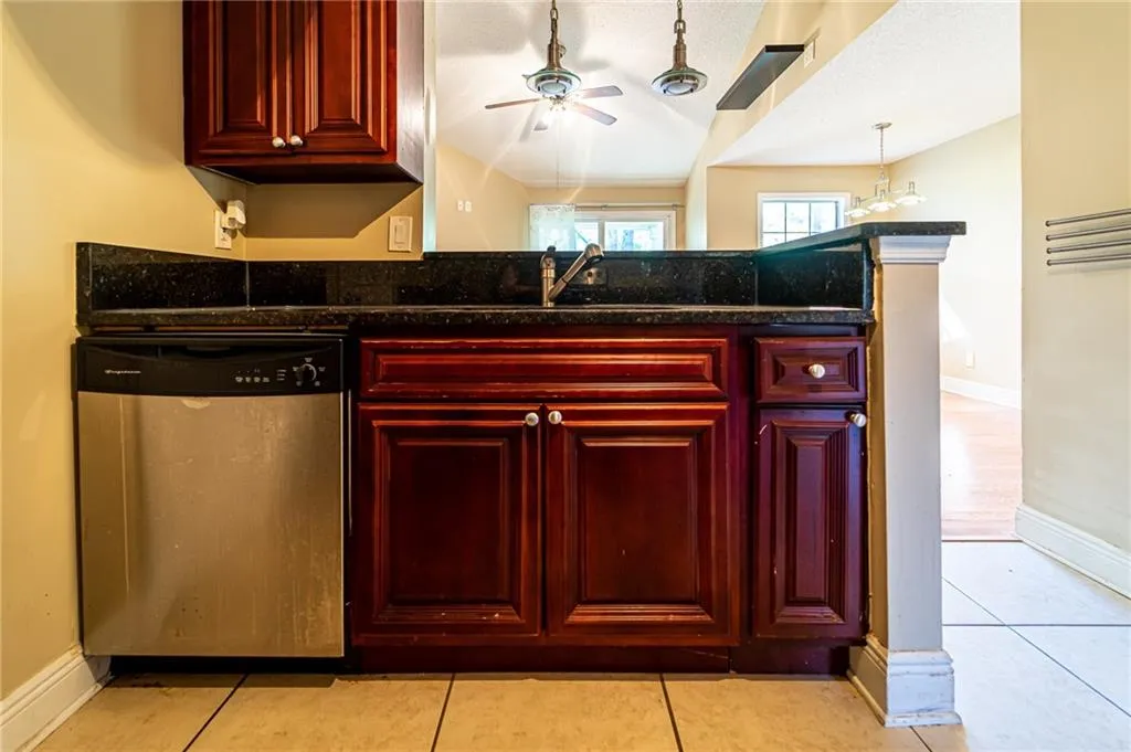 2308 Santa Fe, Sandy Springs, Georgia 30350, 1 Bedroom Bedrooms, ,1 BathroomBathrooms,Residential,Sold,2308 Santa Fe,6949337