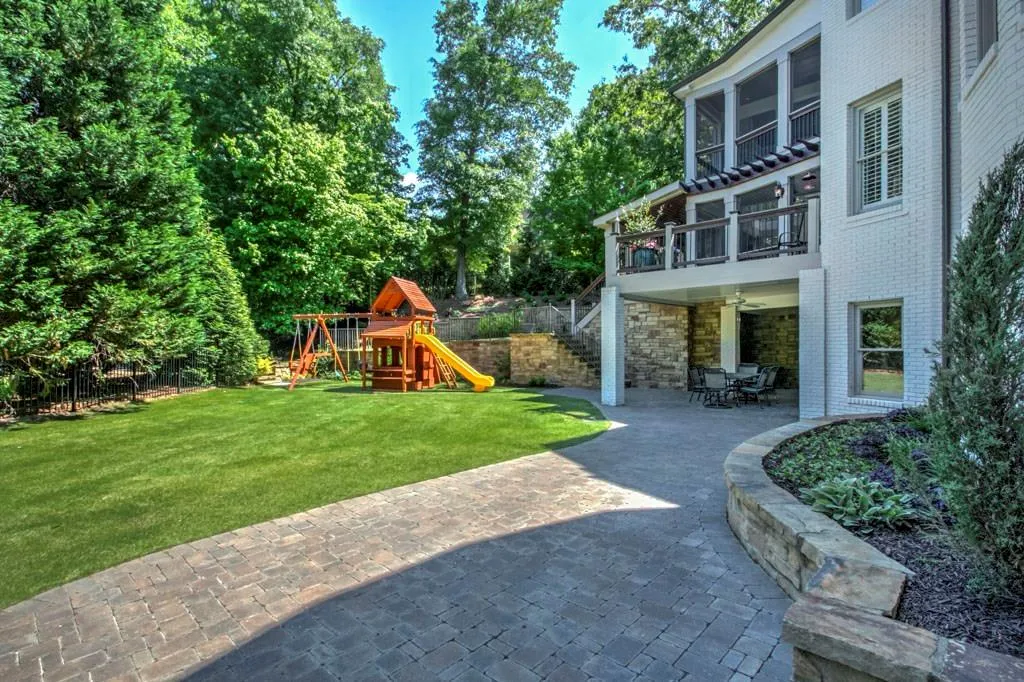 333 Caruso Court, Sandy Springs, Georgia 30350, 7 Bedrooms Bedrooms, ,6 BathroomsBathrooms,Residential,Sold,333 Caruso Court,6006438