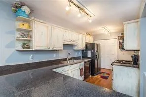 208 Brighton Point, Sandy Springs, Georgia 30328, 2 Bedrooms Bedrooms, ,2 BathroomsBathrooms,Residential,Sold,208 Brighton Point,6703172