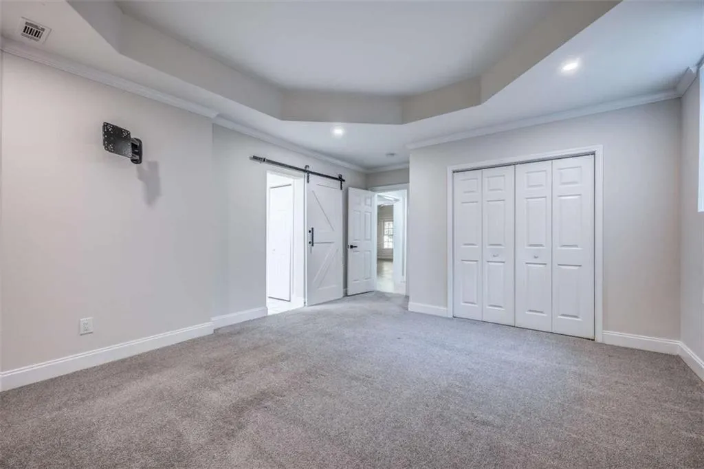 1076 Devine Circle, Brookhaven, Georgia 30319, 8 Bedrooms Bedrooms, ,6 BathroomsBathrooms,Residential,For Sale,1076 Devine Circle,7634517