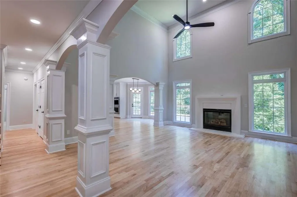 1076 Devine Circle, Brookhaven, Georgia 30319, 8 Bedrooms Bedrooms, ,6 BathroomsBathrooms,Residential,For Sale,1076 Devine Circle,7634517