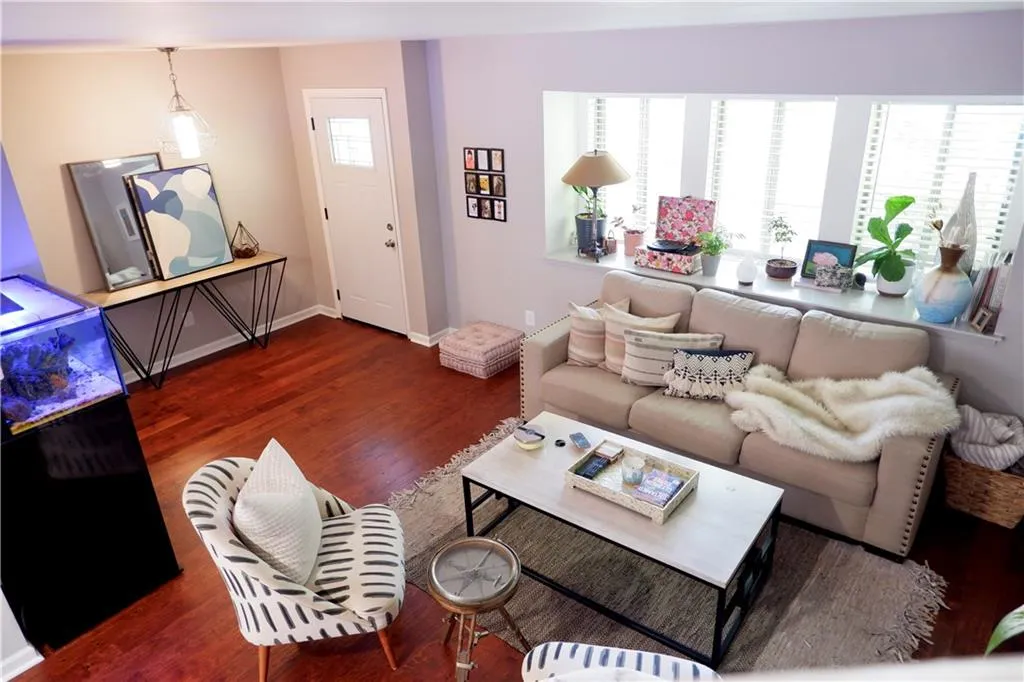 7102 Stonington Drive Ne, Sandy Springs, Georgia 30328, 2 Bedrooms Bedrooms, ,2 BathroomsBathrooms,Residential,Sold,7102 Stonington Drive Ne,6886641