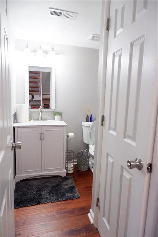 7102 Stonington Drive Ne, Sandy Springs, Georgia 30328, 2 Bedrooms Bedrooms, ,2 BathroomsBathrooms,Residential,Sold,7102 Stonington Drive Ne,6886641