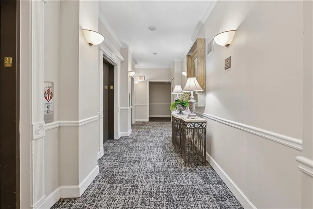 795 Hammond Drive Unit 2101, Atlanta, Georgia 30328, 2 Bedrooms Bedrooms, ,1 BathroomBathrooms,Residential,For Sale,795 Hammond Drive Unit 2101,7665209