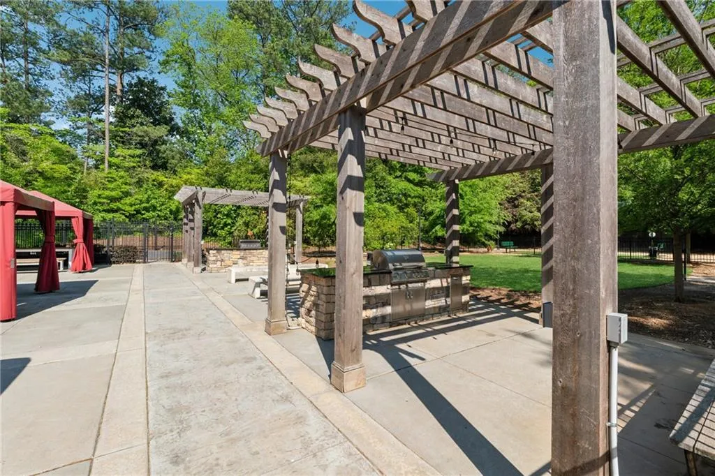 795 Hammond Drive Unit 2101, Atlanta, Georgia 30328, 2 Bedrooms Bedrooms, ,1 BathroomBathrooms,Residential,For Sale,795 Hammond Drive Unit 2101,7665209