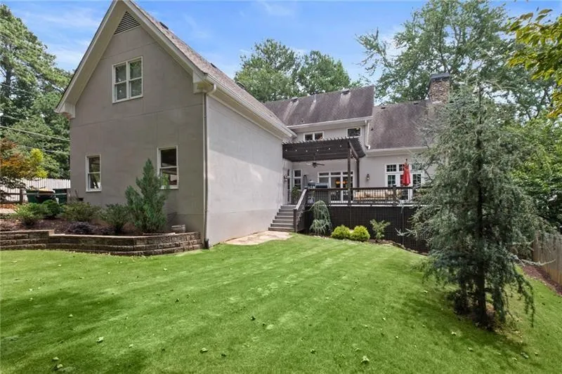 205 Powers Cove, Atlanta, Georgia 30327, 5 Bedrooms Bedrooms, ,4 BathroomsBathrooms,Residential,For Sale,205 Powers Cove,7619512
