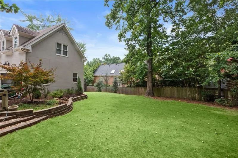 205 Powers Cove, Atlanta, Georgia 30327, 5 Bedrooms Bedrooms, ,4 BathroomsBathrooms,Residential,For Sale,205 Powers Cove,7619512