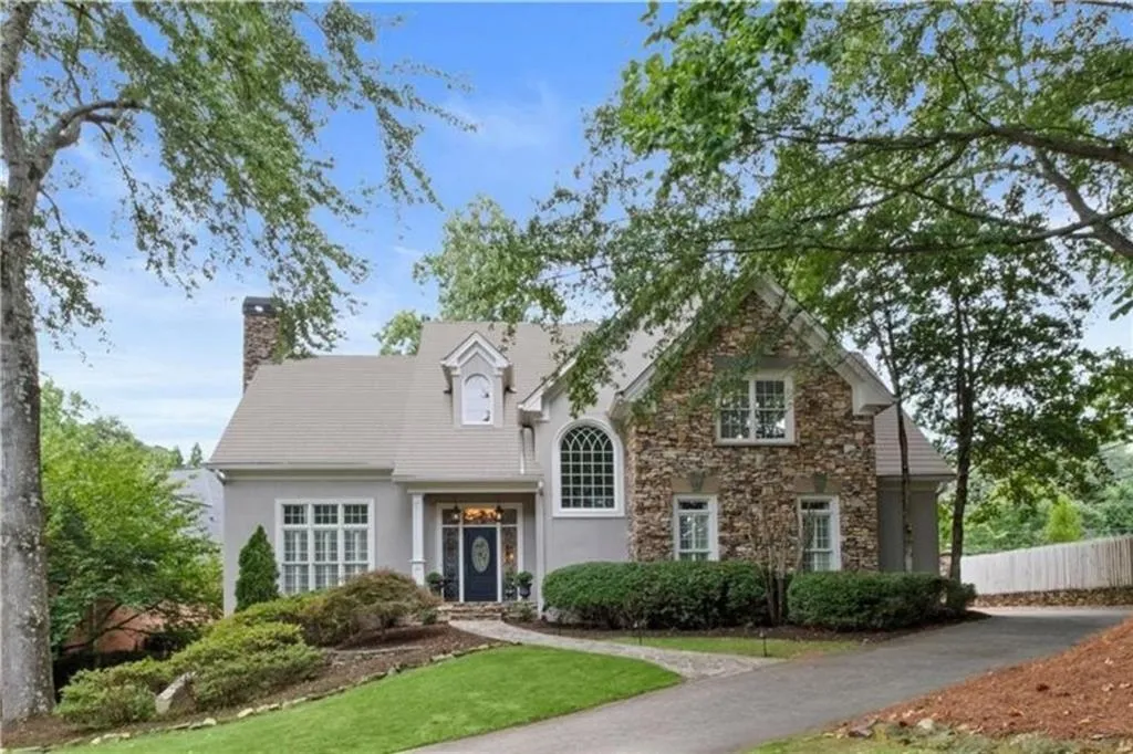 205 Powers Cove, Atlanta, Georgia 30327, 5 Bedrooms Bedrooms, ,4 BathroomsBathrooms,Residential,For Sale,205 Powers Cove,7619512
