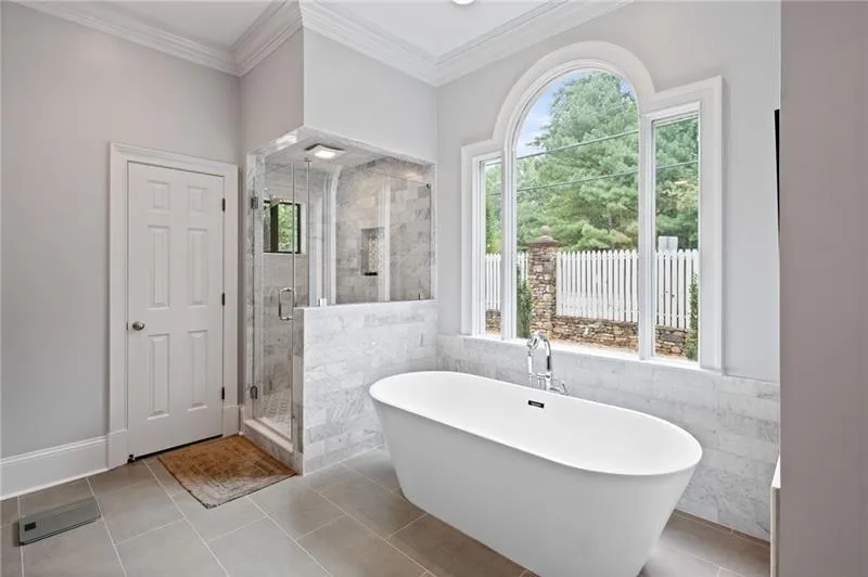 205 Powers Cove, Atlanta, Georgia 30327, 5 Bedrooms Bedrooms, ,4 BathroomsBathrooms,Residential,For Sale,205 Powers Cove,7619512