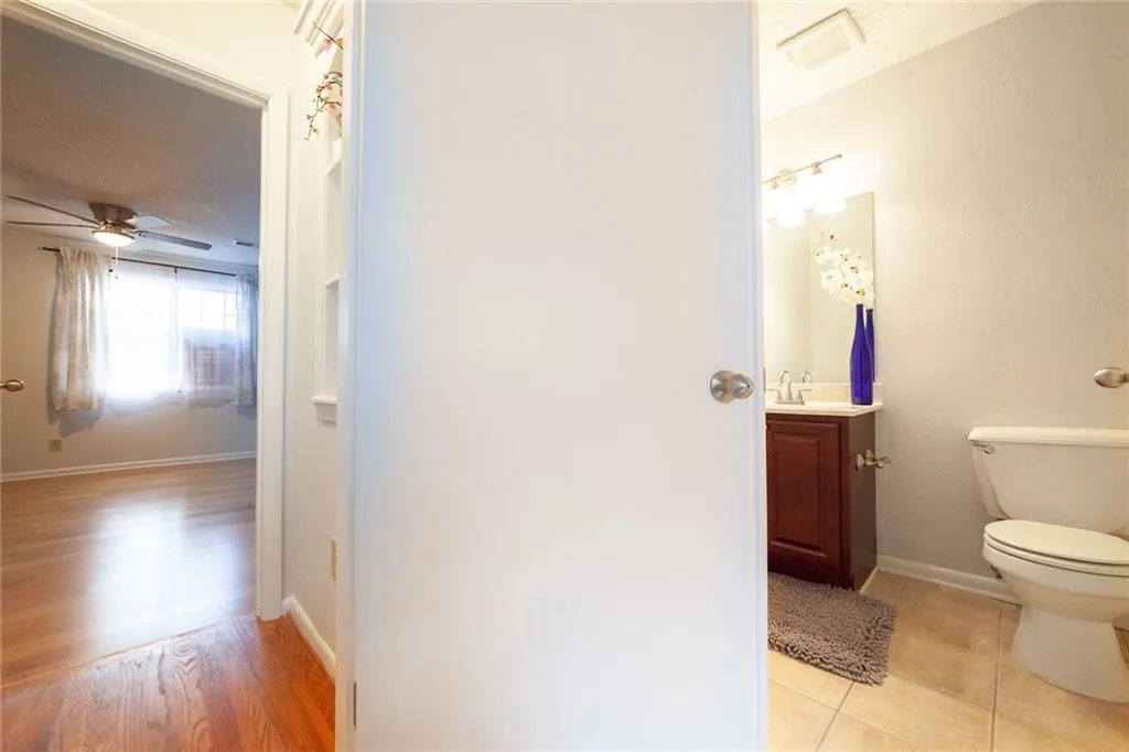 6900 Roswell Road Unit F9, Atlanta, Georgia 30328, 2 Bedrooms Bedrooms, ,2 BathroomsBathrooms,Residential,Sold,6900 Roswell Road Unit F9,6103590