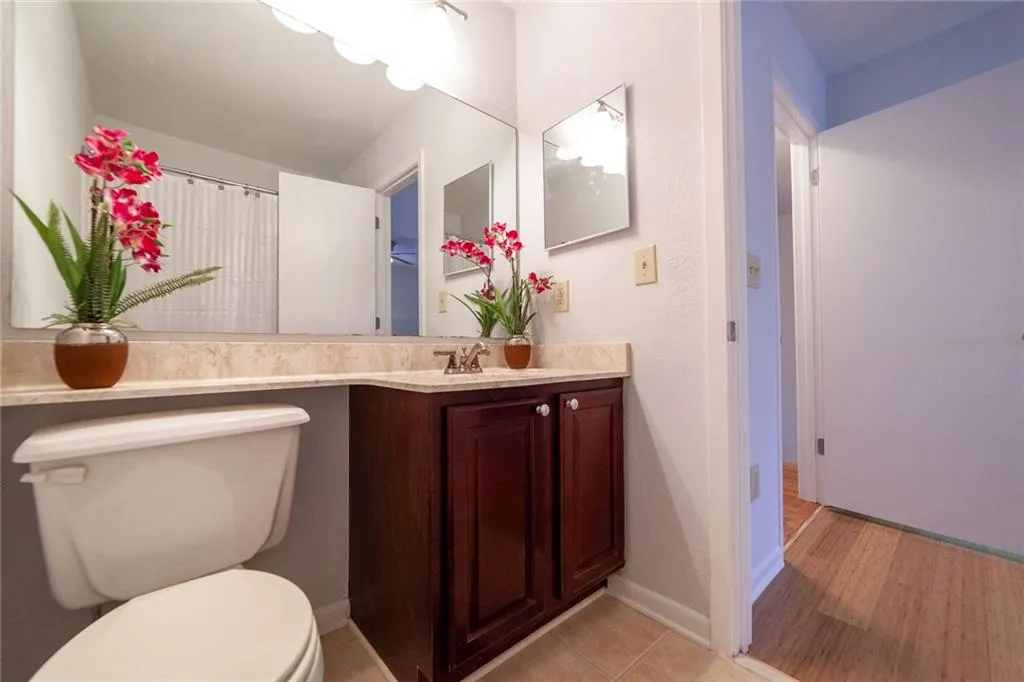 6900 Roswell Road Unit F9, Atlanta, Georgia 30328, 2 Bedrooms Bedrooms, ,2 BathroomsBathrooms,Residential,Sold,6900 Roswell Road Unit F9,6103590