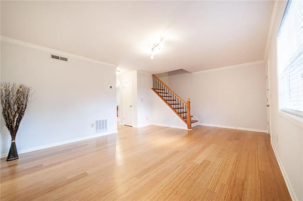 6900 Roswell Road Unit F9, Atlanta, Georgia 30328, 2 Bedrooms Bedrooms, ,2 BathroomsBathrooms,Residential,Sold,6900 Roswell Road Unit F9,6103590