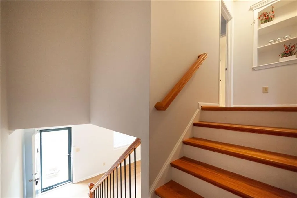 6900 Roswell Road Unit F9, Atlanta, Georgia 30328, 2 Bedrooms Bedrooms, ,2 BathroomsBathrooms,Residential,Sold,6900 Roswell Road Unit F9,6103590