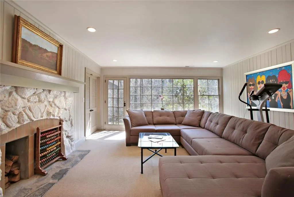 4795 Woodvale Drive Nw, Atlanta, Georgia 30327, 5 Bedrooms Bedrooms, ,4 BathroomsBathrooms,Residential,Sold,4795 Woodvale Drive Nw,6054705