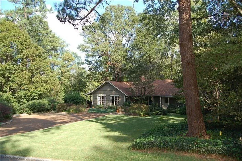 4795 Woodvale Drive Nw, Atlanta, Georgia 30327, 5 Bedrooms Bedrooms, ,4 BathroomsBathrooms,Residential,Sold,4795 Woodvale Drive Nw,6054705