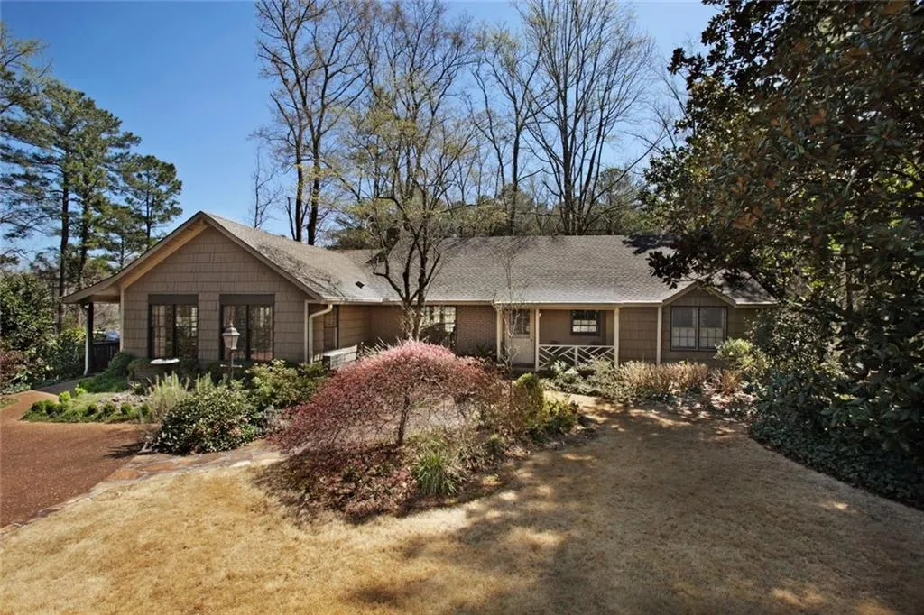 4795 Woodvale Drive Nw, Atlanta, Georgia 30327, 5 Bedrooms Bedrooms, ,4 BathroomsBathrooms,Residential,Sold,4795 Woodvale Drive Nw,6054705