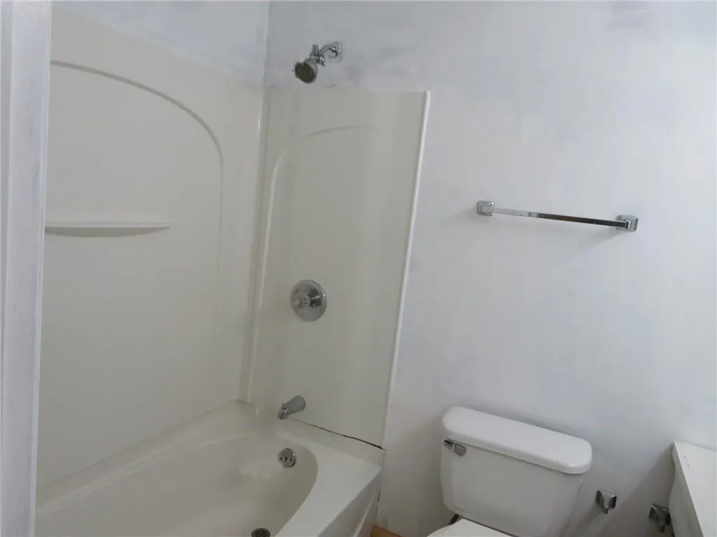 5586 Kingsport Drive, Atlanta, Georgia 30342, 3 Bedrooms Bedrooms, ,2 BathroomsBathrooms,Residential,For Sale,5586 Kingsport Drive,7526606