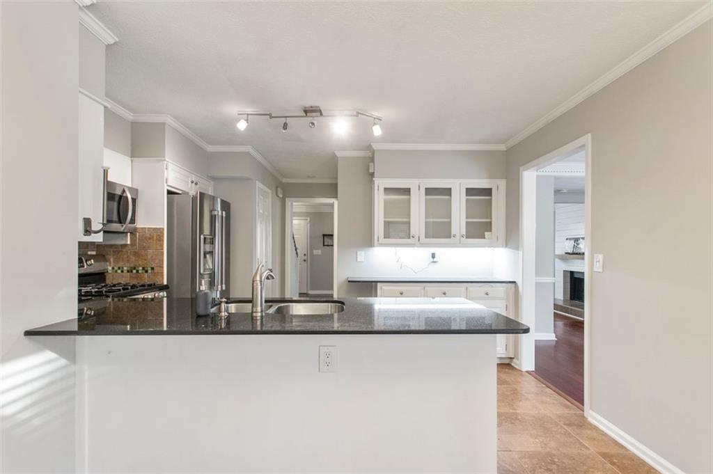 9135 CARROLL MANOR Drive, Sandy Springs, Georgia 30350, 3 Bedrooms Bedrooms, ,2 BathroomsBathrooms,Residential,Sold,9135 CARROLL MANOR Drive,7264925
