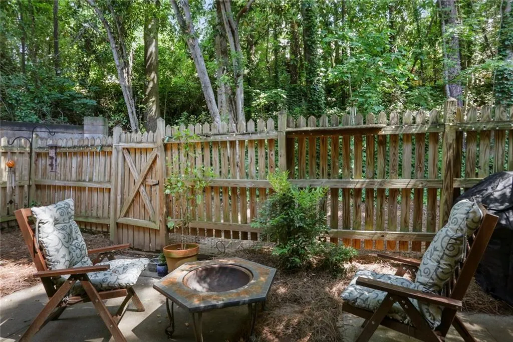 904 Brandywine Circle, Sandy Springs, Georgia 30350, 3 Bedrooms Bedrooms, ,2 BathroomsBathrooms,Residential,Sold,904 Brandywine Circle,6553134