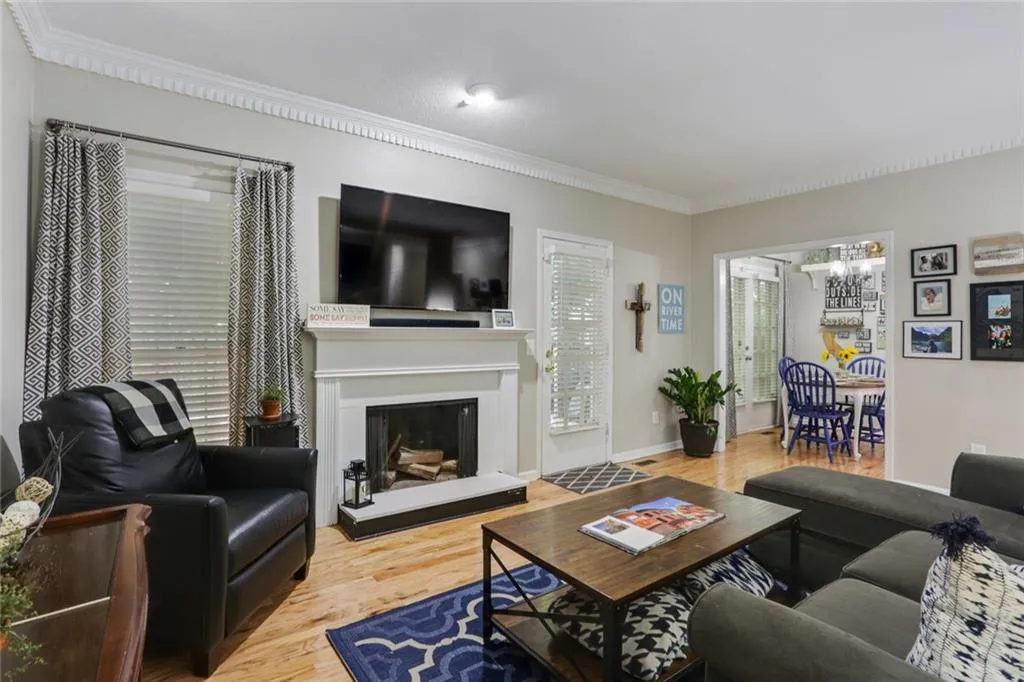 904 Brandywine Circle, Sandy Springs, Georgia 30350, 3 Bedrooms Bedrooms, ,2 BathroomsBathrooms,Residential,Sold,904 Brandywine Circle,6553134