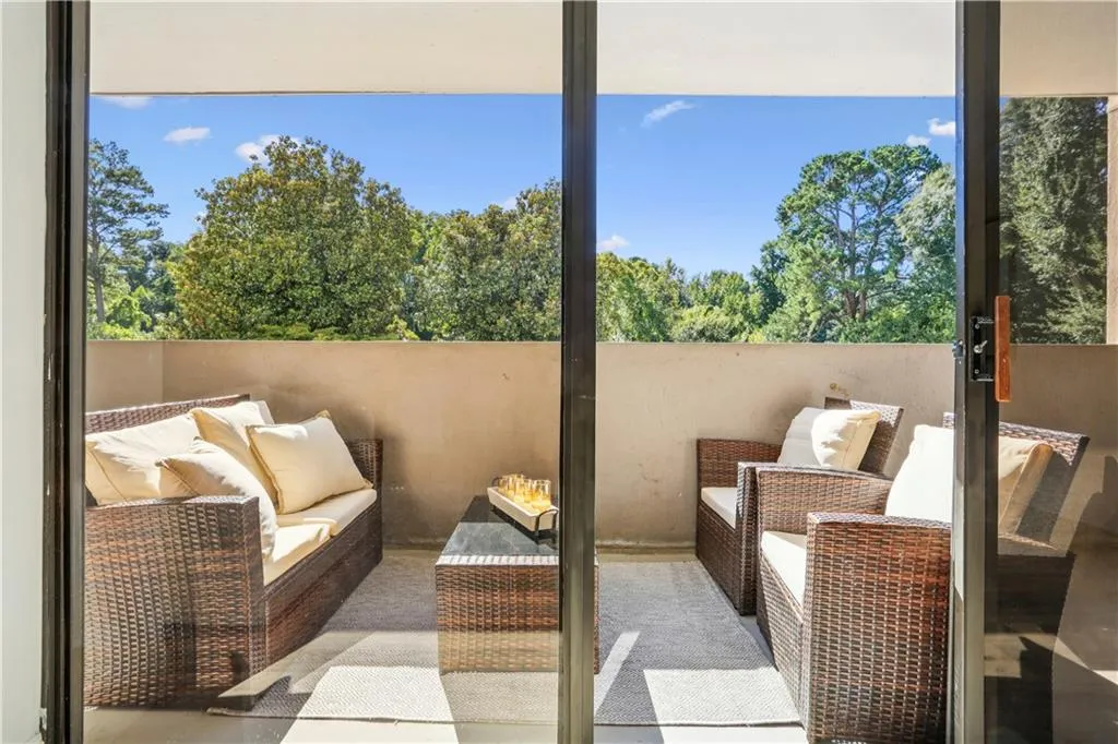 Balcony with an outdoor hangout area