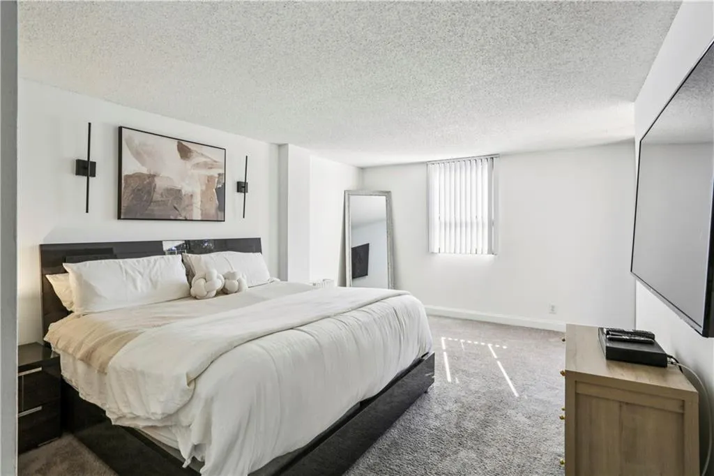 Light filled primary bedroom