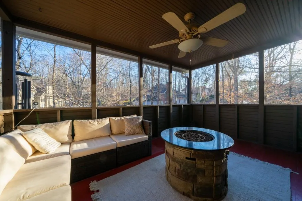245 Wing Mill Road, Sandy Springs, Georgia 30350, 6 Bedrooms Bedrooms, ,4 BathroomsBathrooms,Residential,Sold,245 Wing Mill Road,7011109