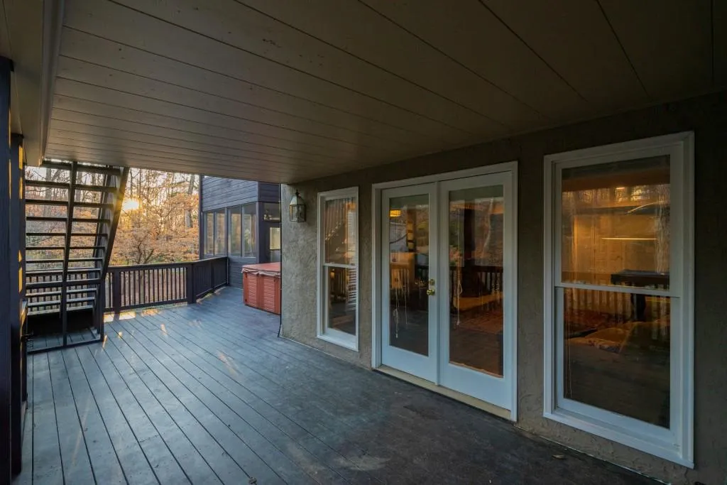 245 Wing Mill Road, Sandy Springs, Georgia 30350, 6 Bedrooms Bedrooms, ,4 BathroomsBathrooms,Residential,Sold,245 Wing Mill Road,7011109