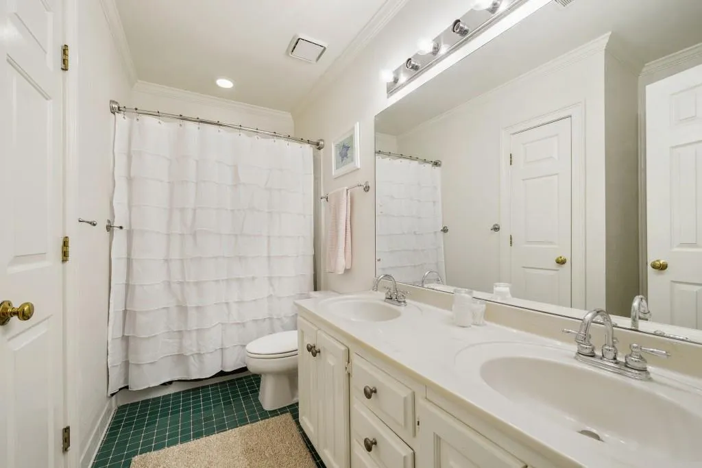 245 Wing Mill Road, Sandy Springs, Georgia 30350, 6 Bedrooms Bedrooms, ,4 BathroomsBathrooms,Residential,Sold,245 Wing Mill Road,7011109