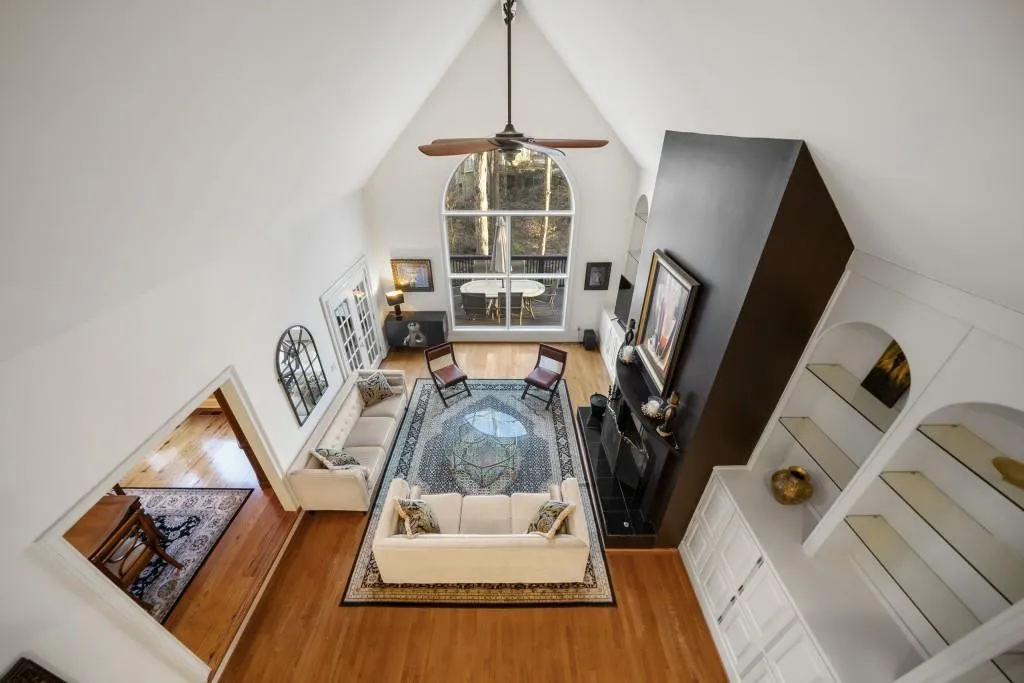245 Wing Mill Road, Sandy Springs, Georgia 30350, 6 Bedrooms Bedrooms, ,4 BathroomsBathrooms,Residential,Sold,245 Wing Mill Road,7011109