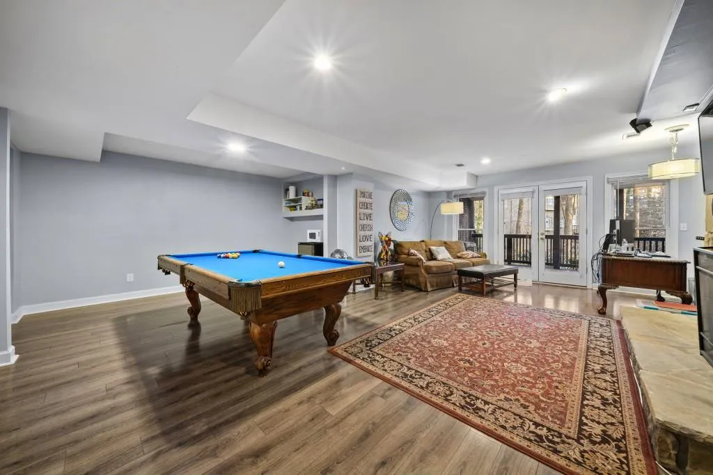 245 Wing Mill Road, Sandy Springs, Georgia 30350, 6 Bedrooms Bedrooms, ,4 BathroomsBathrooms,Residential,Sold,245 Wing Mill Road,7011109