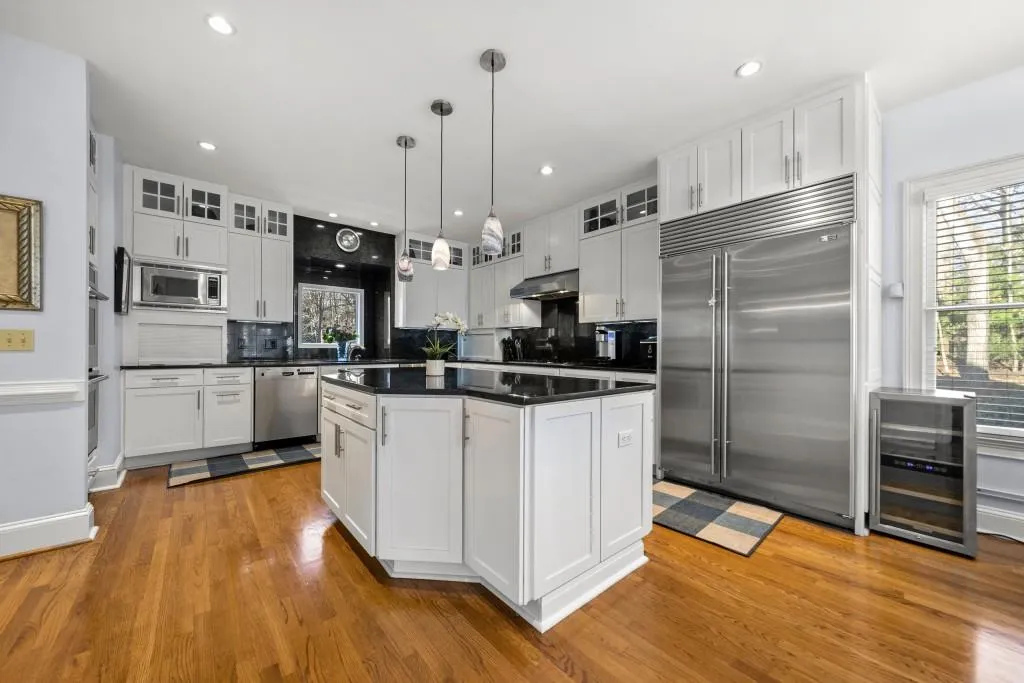 245 Wing Mill Road, Sandy Springs, Georgia 30350, 6 Bedrooms Bedrooms, ,4 BathroomsBathrooms,Residential,Sold,245 Wing Mill Road,7011109