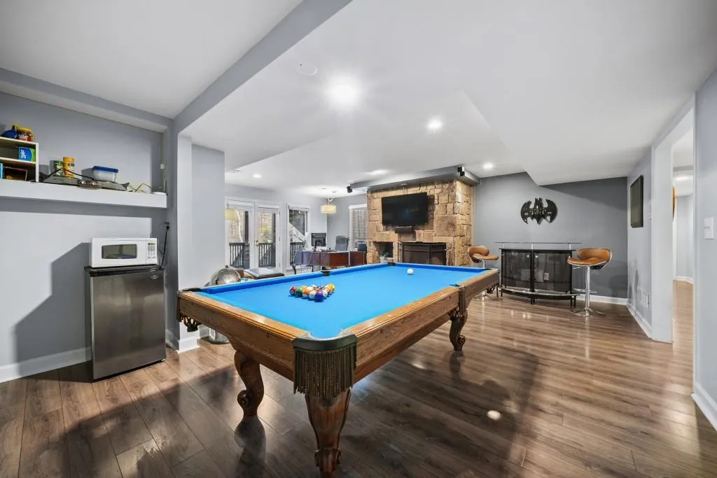 245 Wing Mill Road, Sandy Springs, Georgia 30350, 6 Bedrooms Bedrooms, ,4 BathroomsBathrooms,Residential,Sold,245 Wing Mill Road,7011109