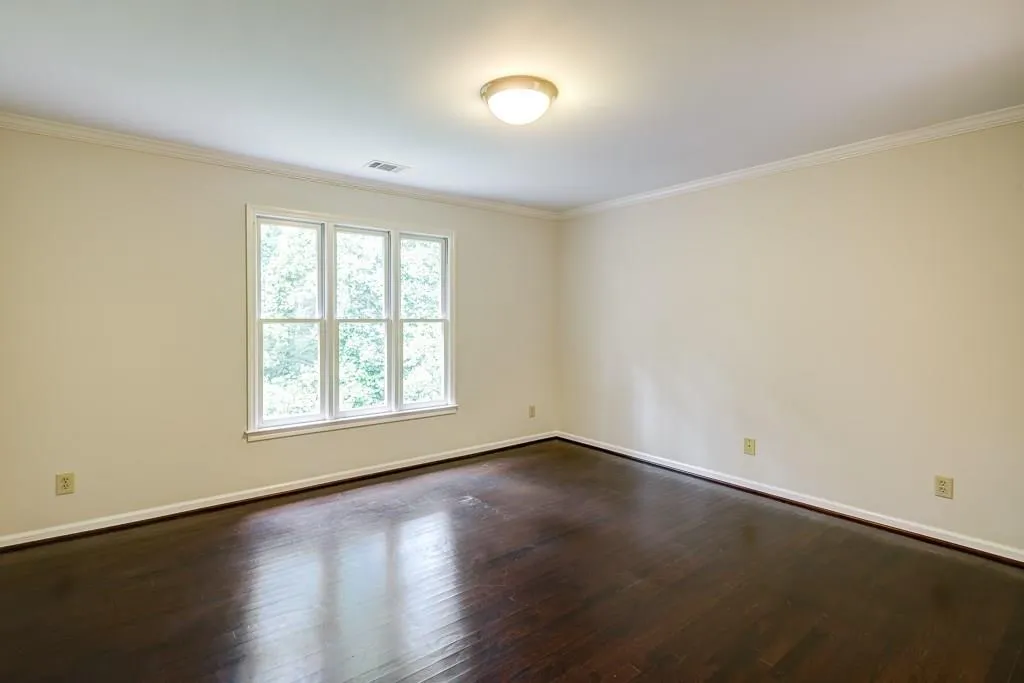 135 Grogans Lake Drive, Sandy Springs, Georgia 30350, 6 Bedrooms Bedrooms, ,4 BathroomsBathrooms,Residential,Sold,135 Grogans Lake Drive,5880480