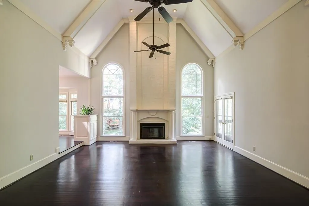 135 Grogans Lake Drive, Sandy Springs, Georgia 30350, 6 Bedrooms Bedrooms, ,4 BathroomsBathrooms,Residential,Sold,135 Grogans Lake Drive,5880480
