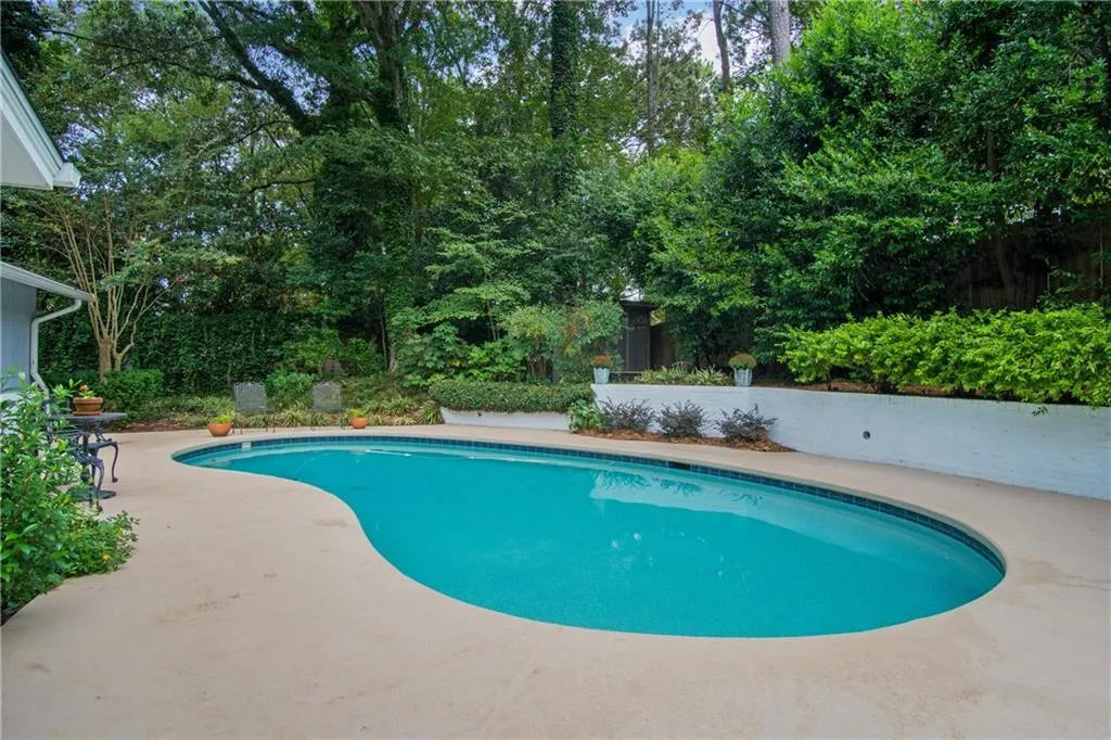 4795 Longchamps Drive, Sandy Springs, Georgia 30319, 3 Bedrooms Bedrooms, ,2 BathroomsBathrooms,Residential,Sold,4795 Longchamps Drive,6524928
