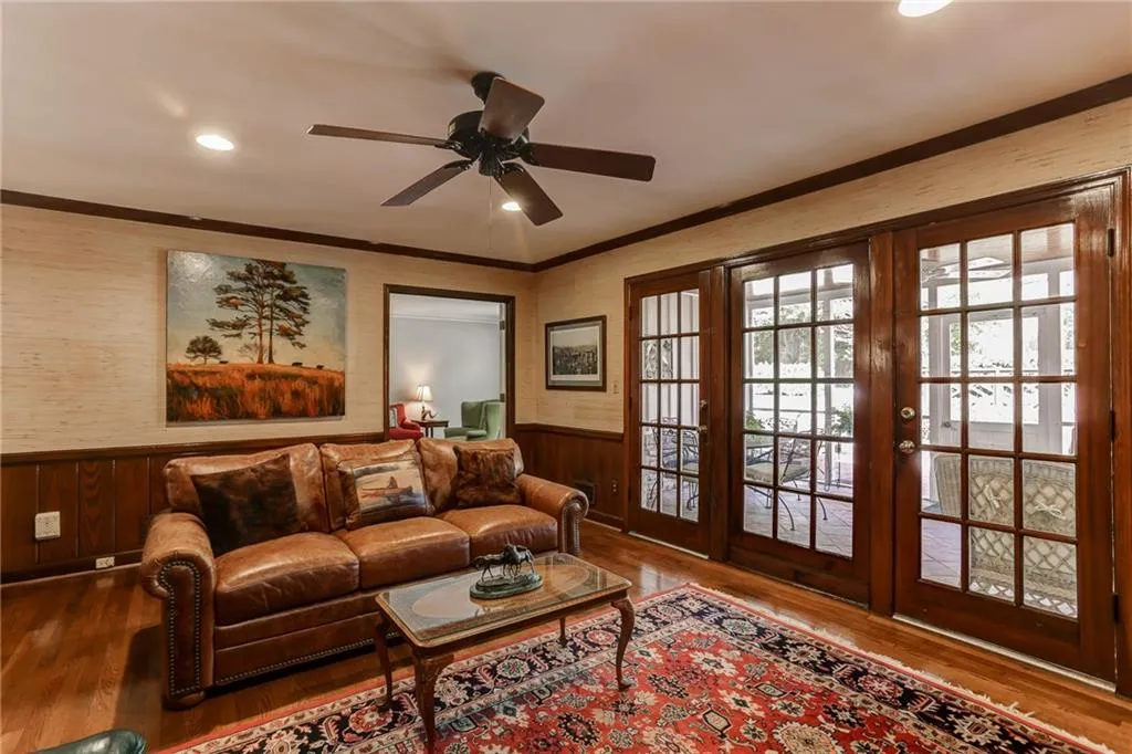4795 Longchamps Drive, Sandy Springs, Georgia 30319, 3 Bedrooms Bedrooms, ,2 BathroomsBathrooms,Residential,Sold,4795 Longchamps Drive,6524928