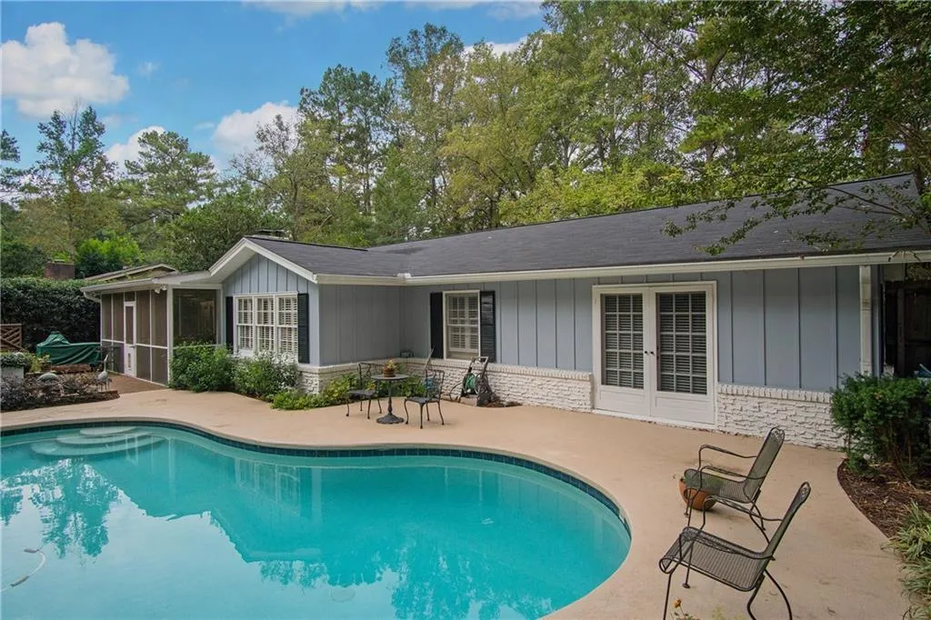 4795 Longchamps Drive, Sandy Springs, Georgia 30319, 3 Bedrooms Bedrooms, ,2 BathroomsBathrooms,Residential,Sold,4795 Longchamps Drive,6524928