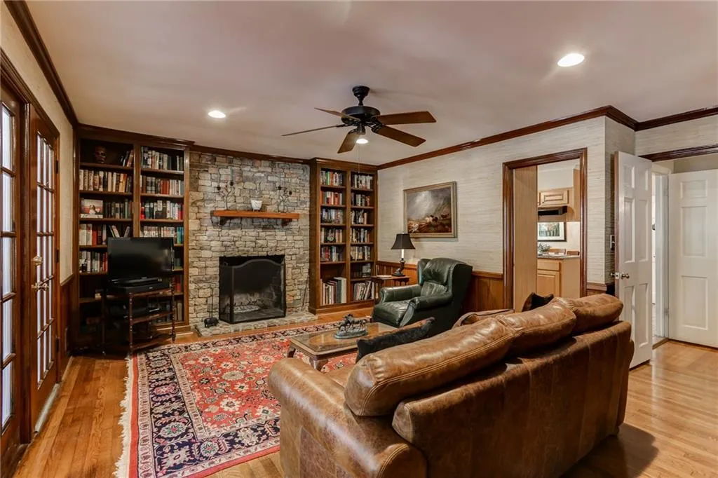 4795 Longchamps Drive, Sandy Springs, Georgia 30319, 3 Bedrooms Bedrooms, ,2 BathroomsBathrooms,Residential,Sold,4795 Longchamps Drive,6524928