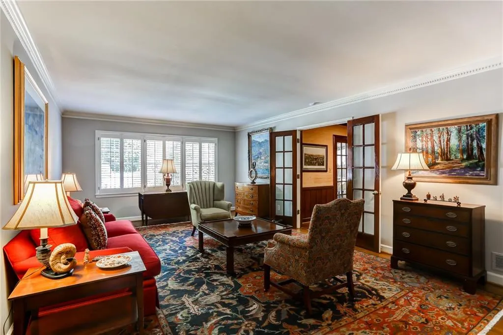 4795 Longchamps Drive, Sandy Springs, Georgia 30319, 3 Bedrooms Bedrooms, ,2 BathroomsBathrooms,Residential,Sold,4795 Longchamps Drive,6524928