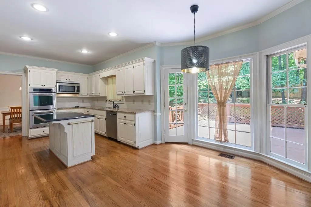 2185 Dunwoody Heritage Drive, Sandy Springs, Georgia 30350, 5 Bedrooms Bedrooms, ,4 BathroomsBathrooms,Residential,Sold,2185 Dunwoody Heritage Drive,7245774