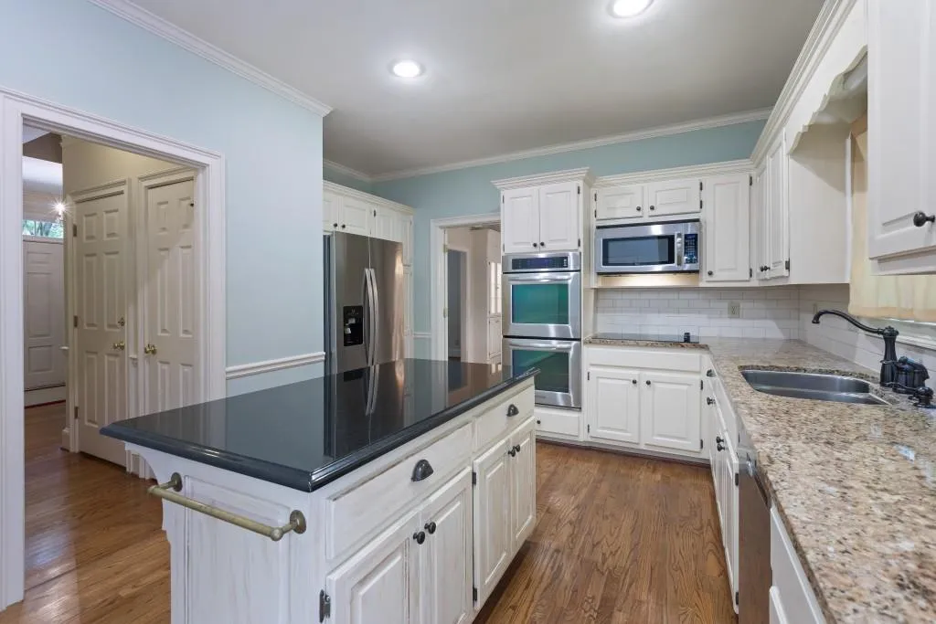 2185 Dunwoody Heritage Drive, Sandy Springs, Georgia 30350, 5 Bedrooms Bedrooms, ,4 BathroomsBathrooms,Residential,Sold,2185 Dunwoody Heritage Drive,7245774