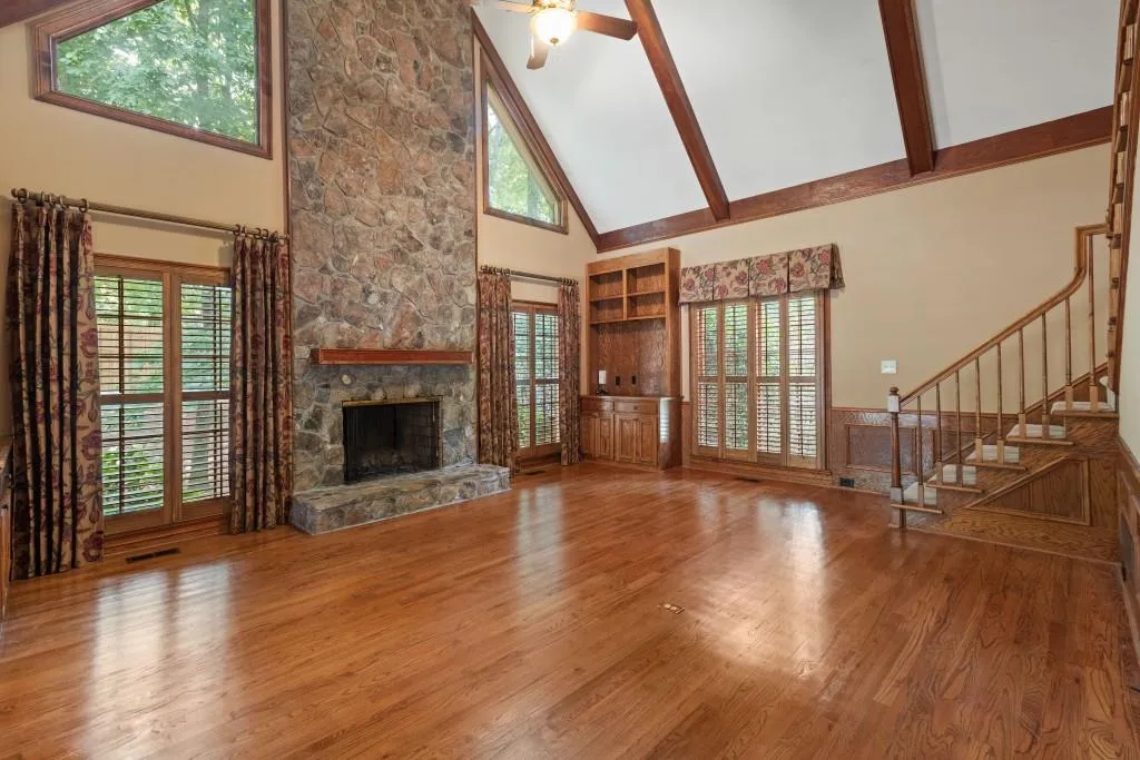 2185 Dunwoody Heritage Drive, Sandy Springs, Georgia 30350, 5 Bedrooms Bedrooms, ,4 BathroomsBathrooms,Residential,Sold,2185 Dunwoody Heritage Drive,7245774