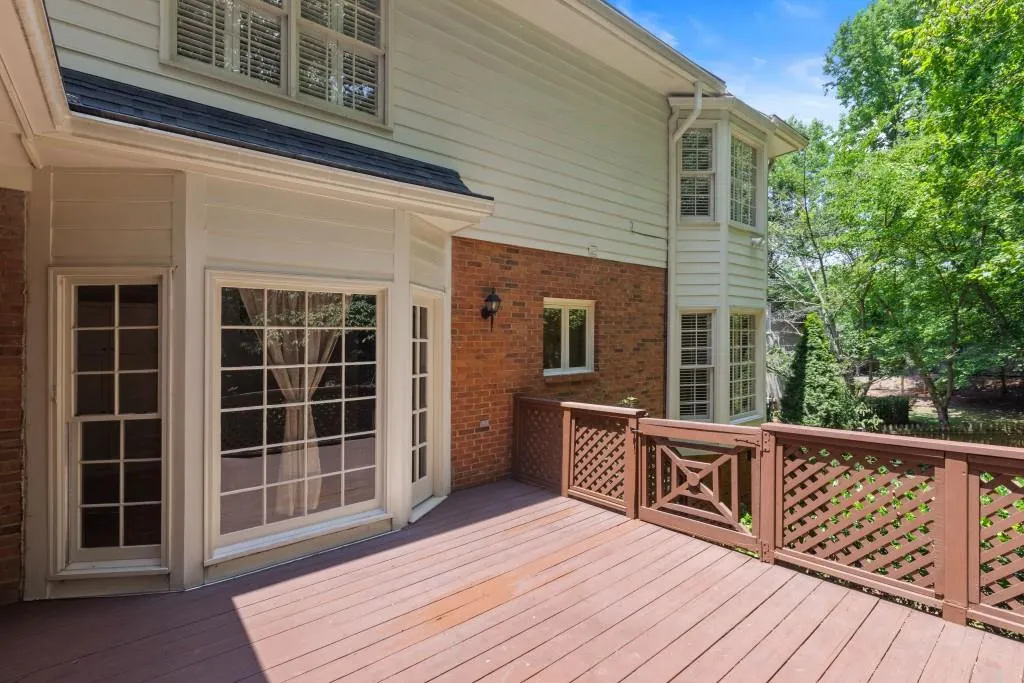 2185 Dunwoody Heritage Drive, Sandy Springs, Georgia 30350, 5 Bedrooms Bedrooms, ,4 BathroomsBathrooms,Residential,Sold,2185 Dunwoody Heritage Drive,7245774